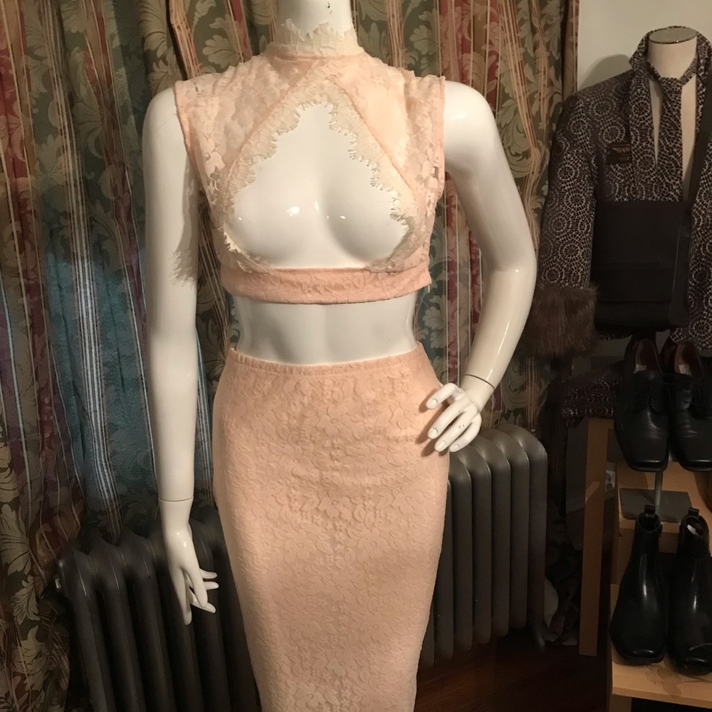 Peach pencil skirt with side zipper and top  large